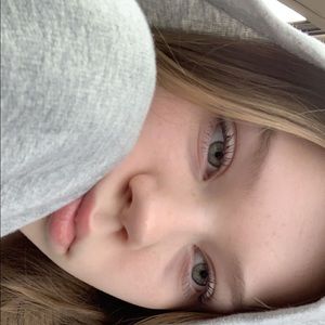 Meet your Posher, Nora